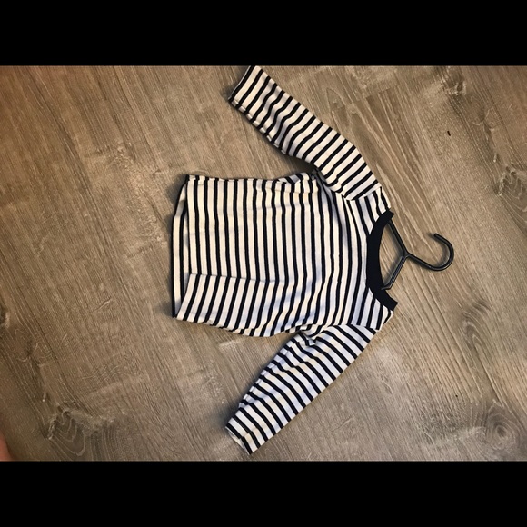 NWOT Carters 2 peice outfit size 6 months - Picture 4 of 6